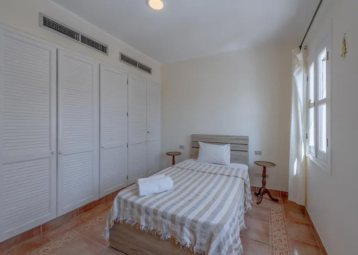 Seaview Penthouse With Roof In Marina El Gouna Egypt Nyaraló