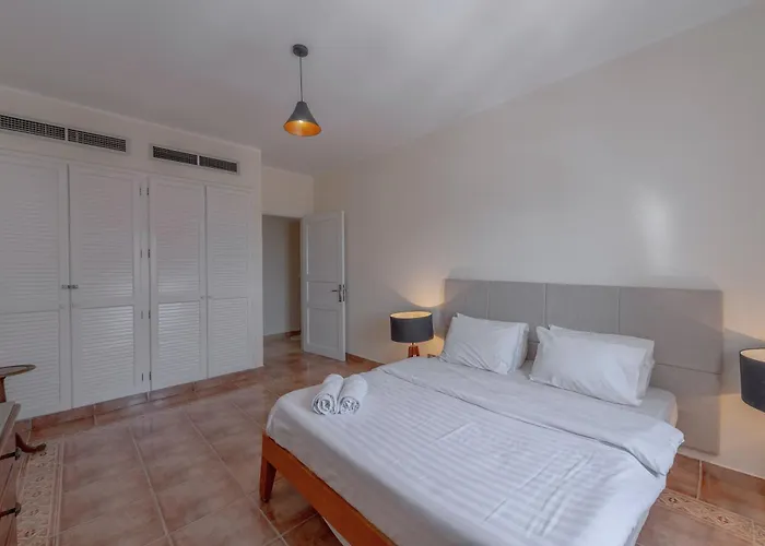 Seaview Penthouse With Roof In Marina El Gouna Egypt * Gurdaka