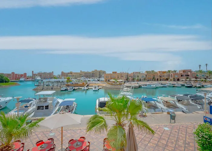 Nyaraló Seaview Penthouse With Roof In Marina El Gouna Egypt Gurdaka